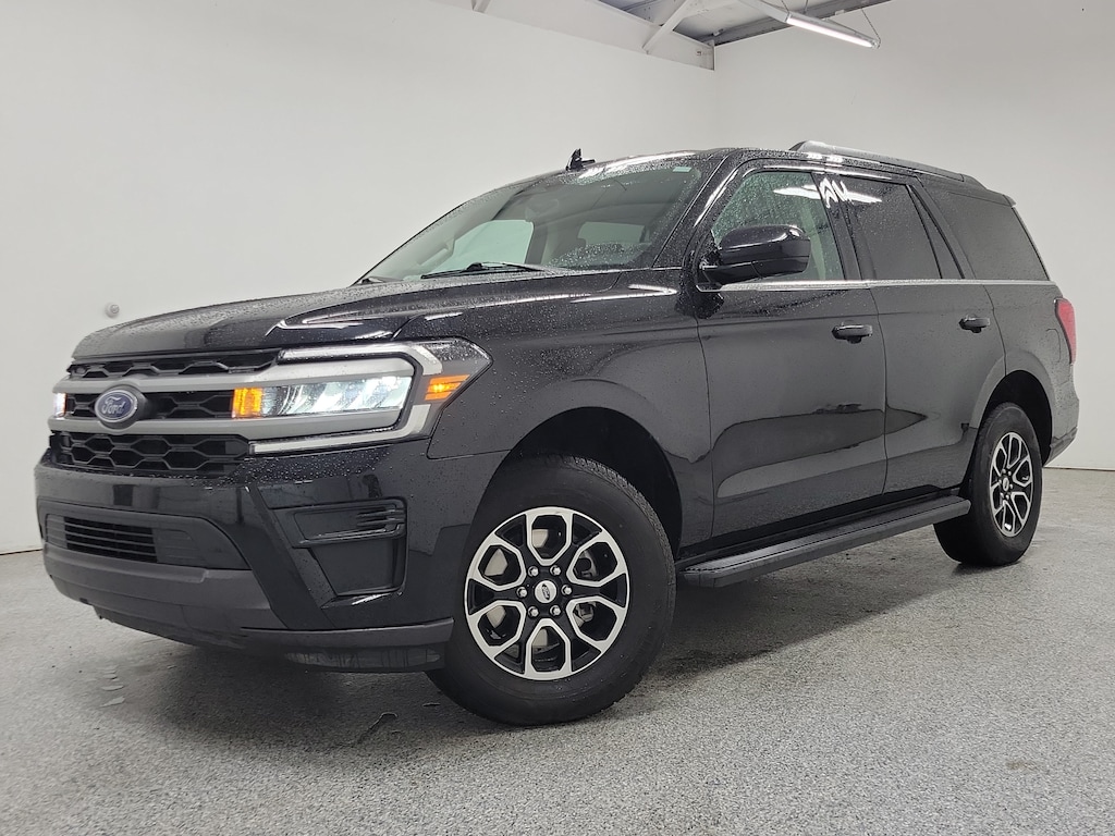 Used 2024 Ford Expedition XLT Sport Utility