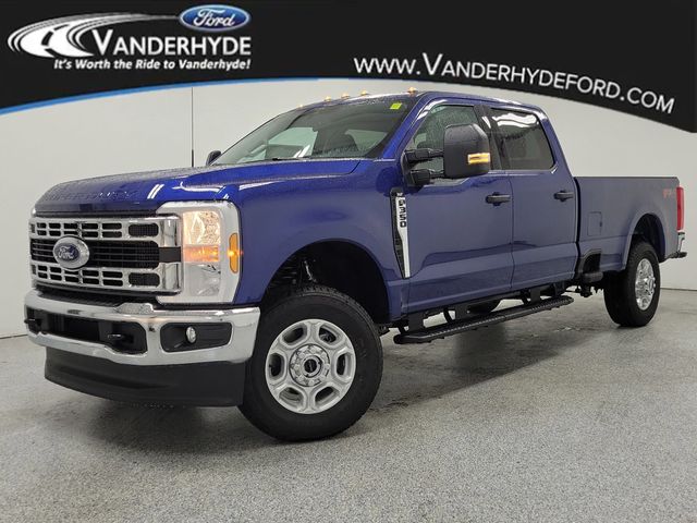 2026 Ford F-350 Super Duty XLT's photo
