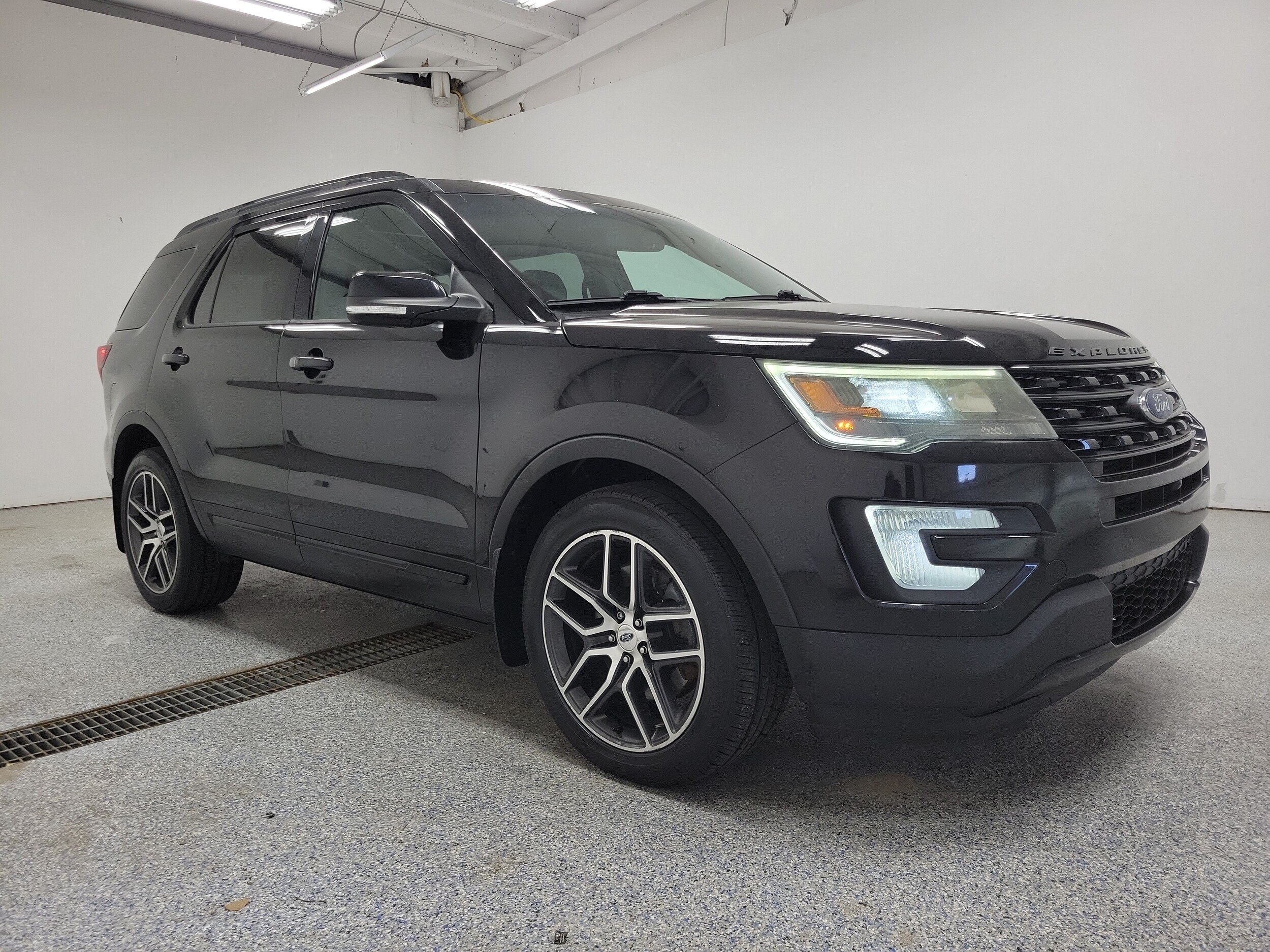 Used 2017 Ford Explorer Sport with VIN 1FM5K8GT9HGB73674 for sale in Cedar Springs, MI