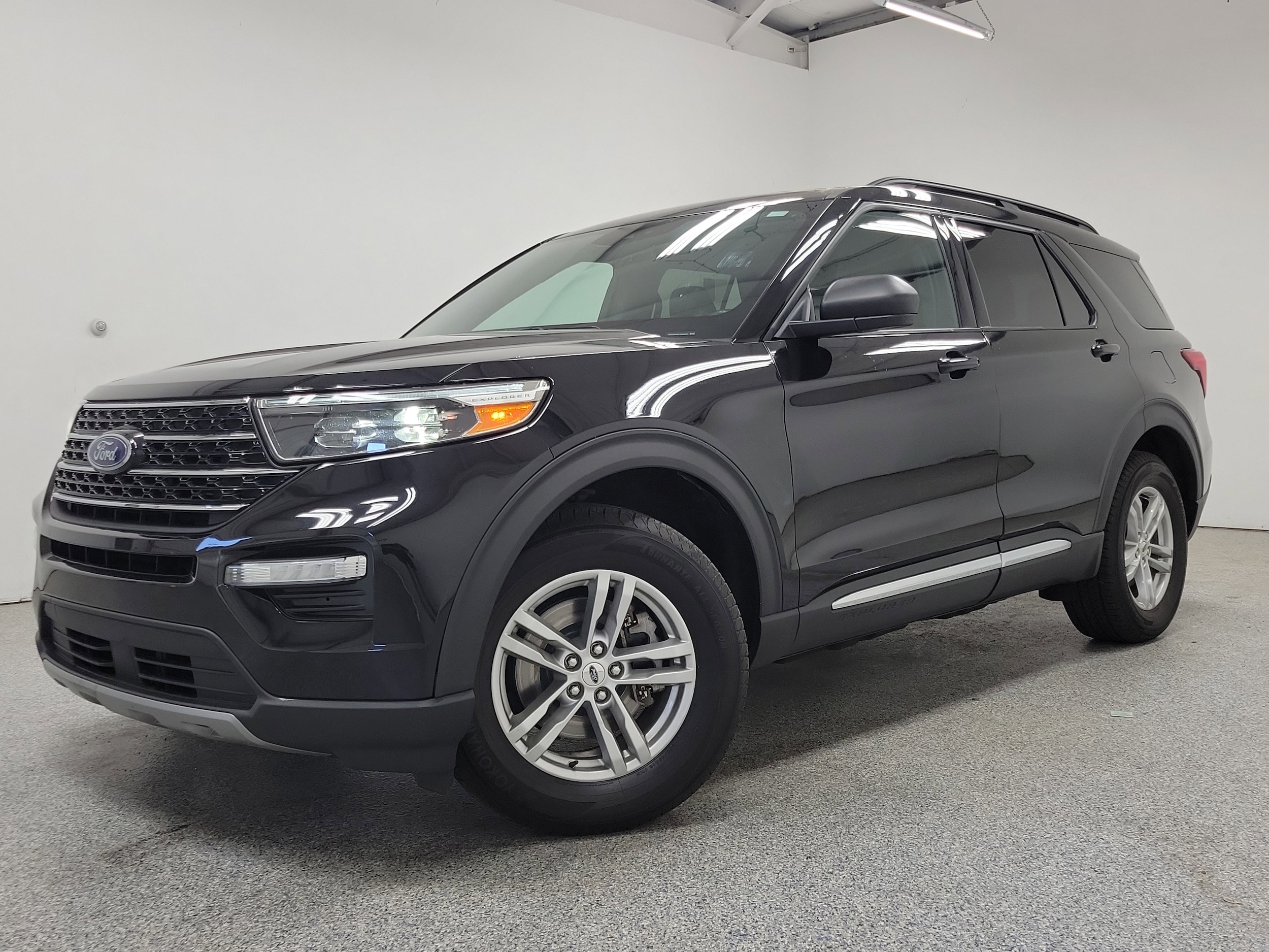2020 Ford Explorer XLT 4WD's photo