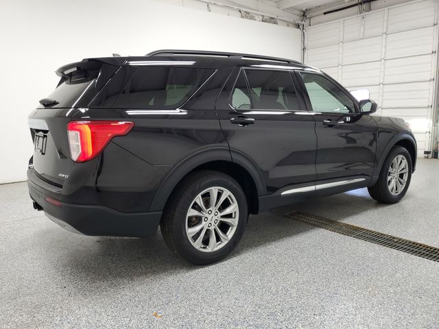 2023 Ford Explorer XLT photo 3