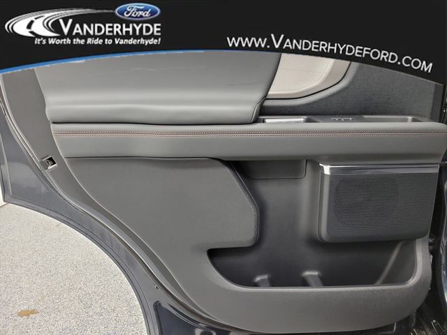 2025 Ford Expedition Active - Photo 12