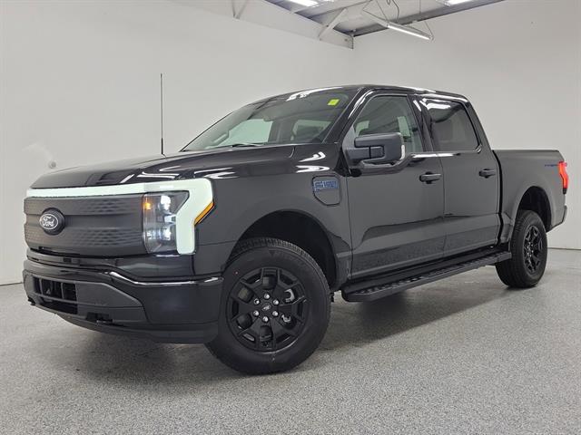 2025 Ford F-150 Lightning XLT's photo