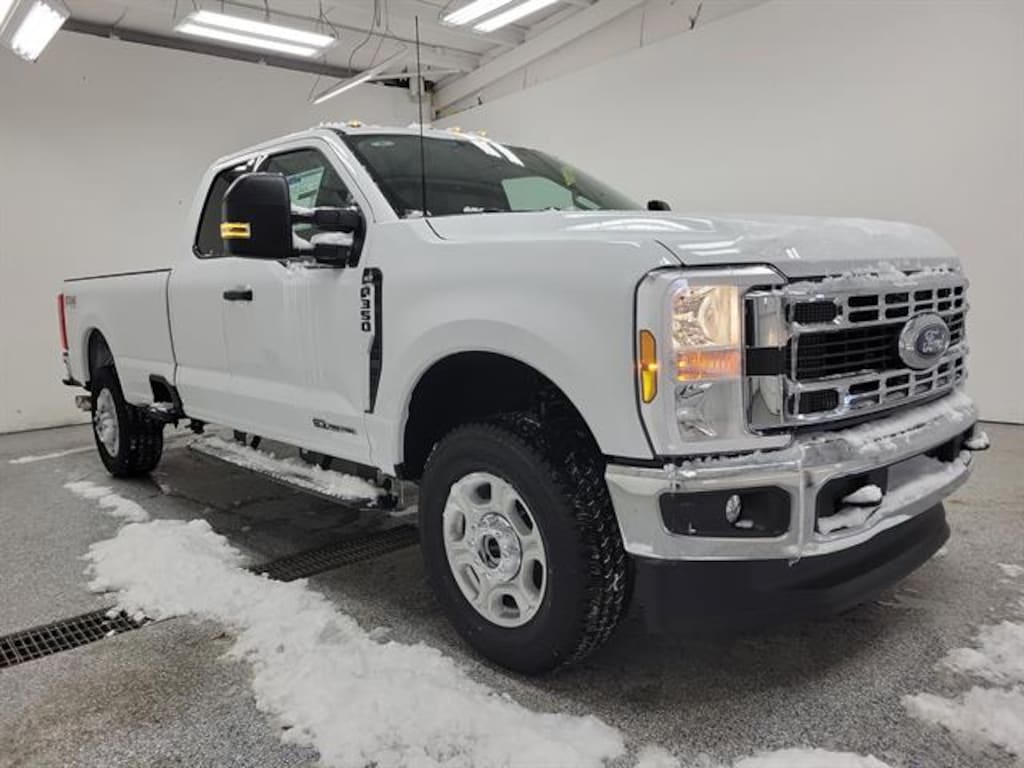 New 2026 Ford Super Duty F-350 SRW XLT Truck Super Cab