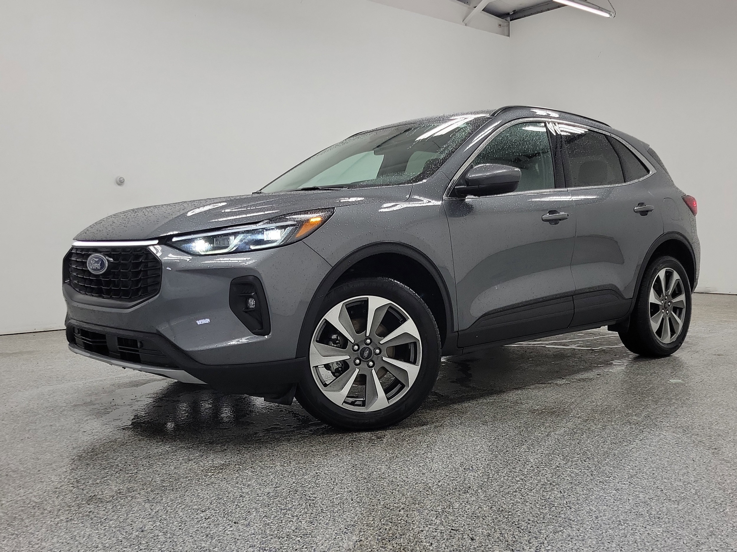 2025 Ford Escape Platinum AWD's photo