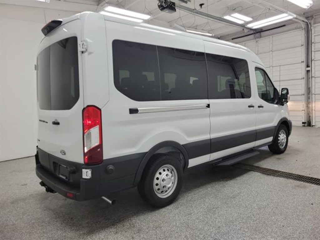 New 2026 Ford Transit Passenger Wagon XL Wagon Medium Roof Van