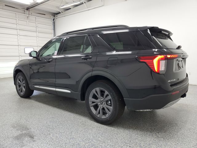2025 Ford Explorer photo 4