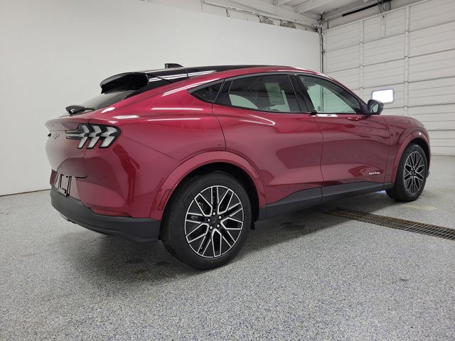 2025 Ford Mustang Mach-E Premium photo 3