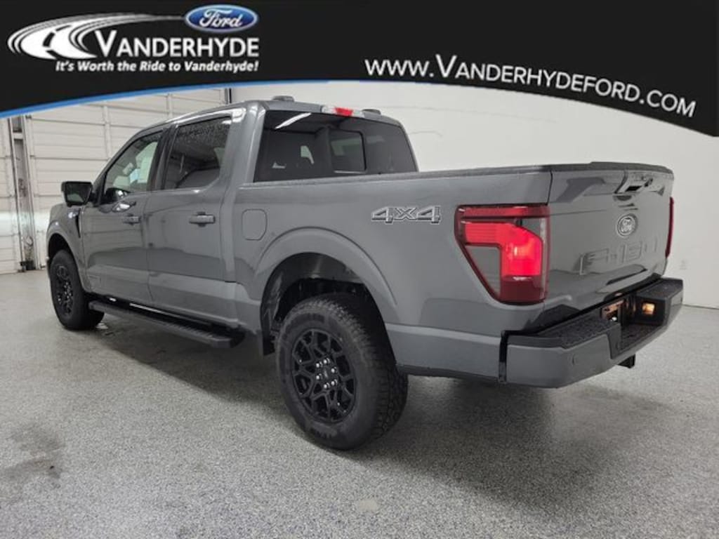 New 2025 Ford F-150 XLT Truck