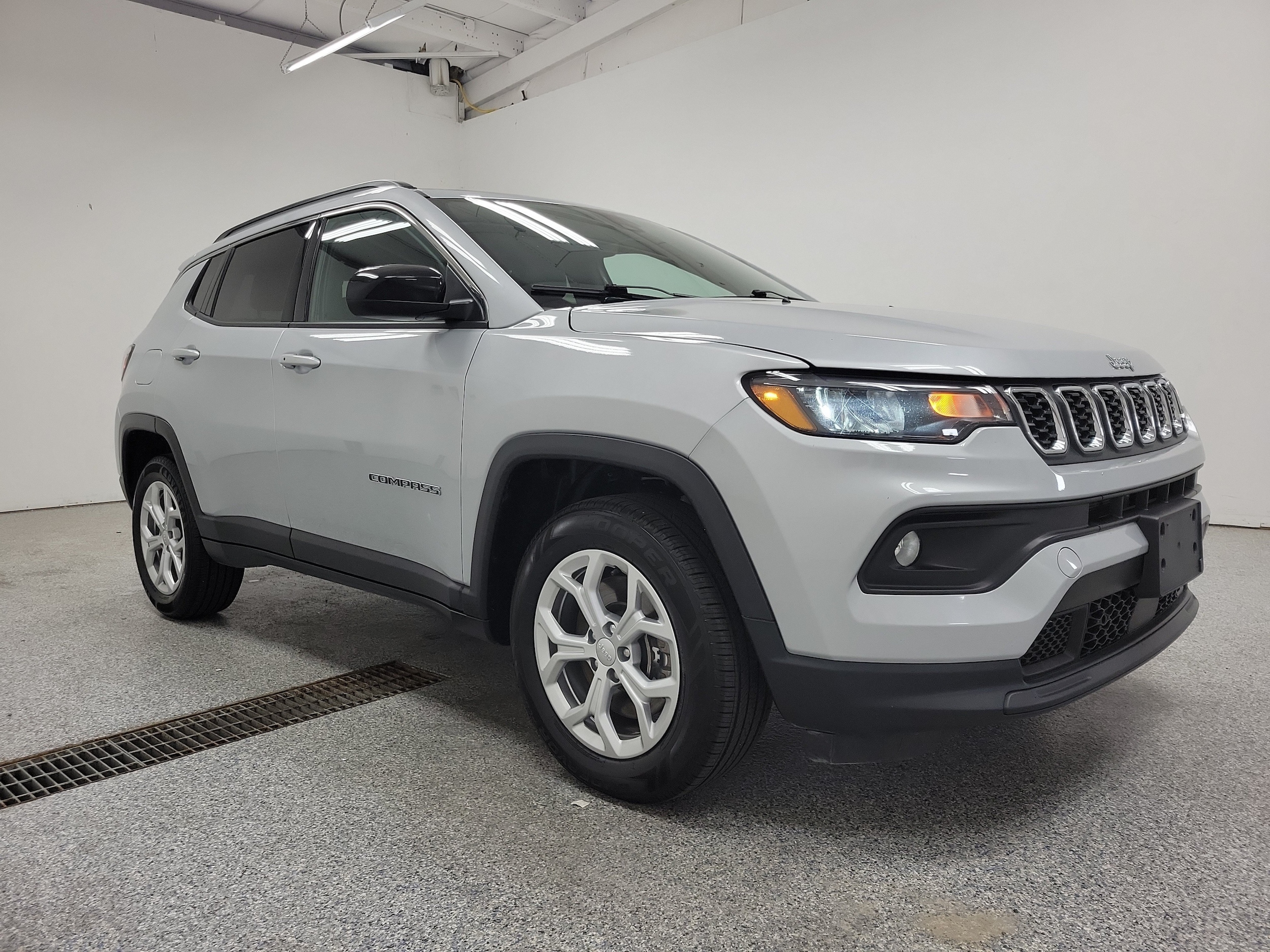Used 2024 Jeep Compass Latitude with VIN 3C4NJDBN3RT109684 for sale in Cedar Springs, MI
