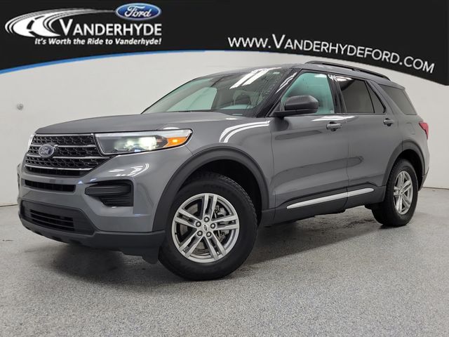 2022 Ford Explorer XLT's photo