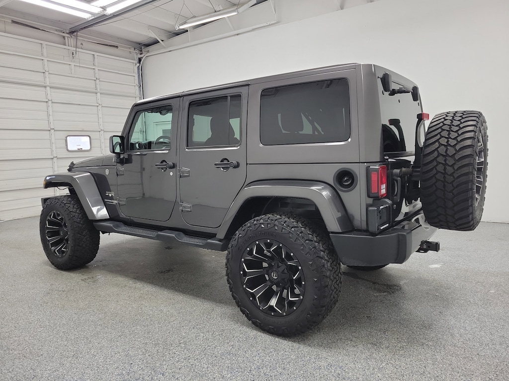Used 2018 Jeep Wrangler JK Unlimited Sahara