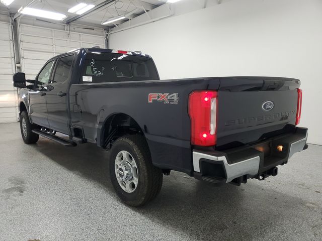 2025 Ford F-350 photo 4
