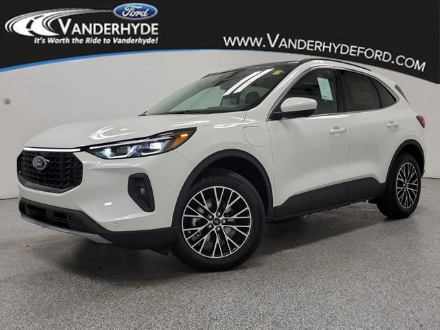 2026 Ford Escape Base's photo