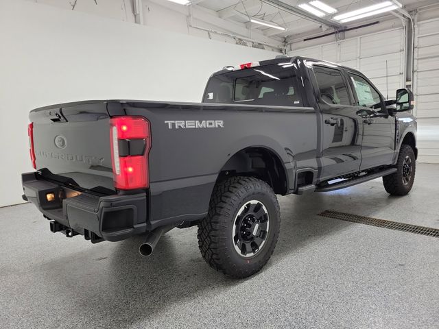 2026 Ford F-250 photo 3