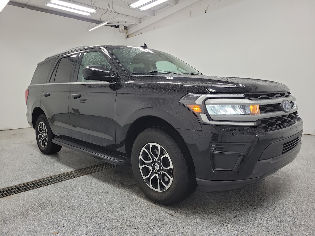 Used 2024 Ford Expedition XLT Sport Utility