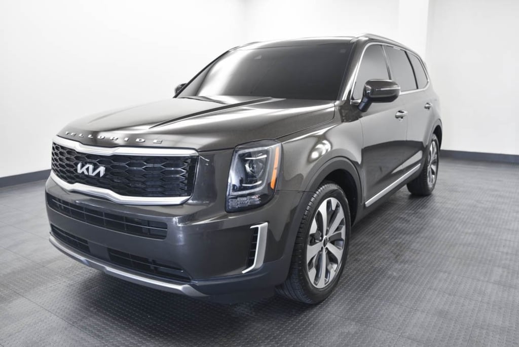 Used 2022 Kia Telluride S SUV