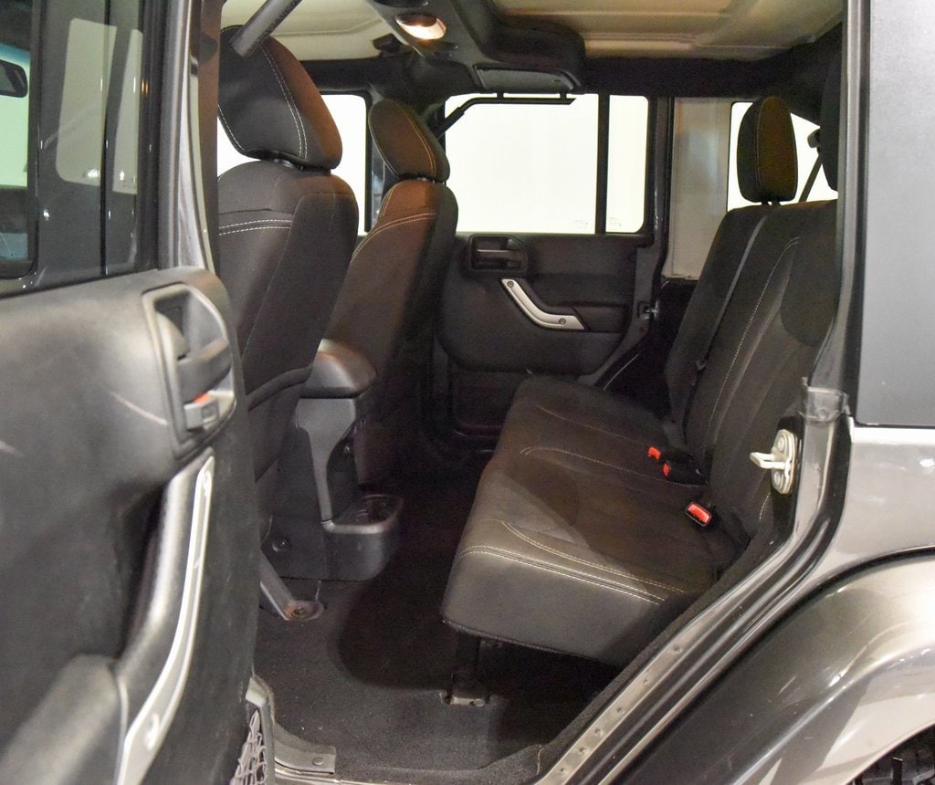 Used 2018 Jeep Wrangler JK Unlimited Sahara 4x4 SUV