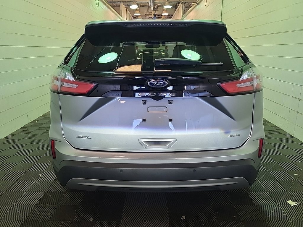 2024 Ford Edge SEL photo 3