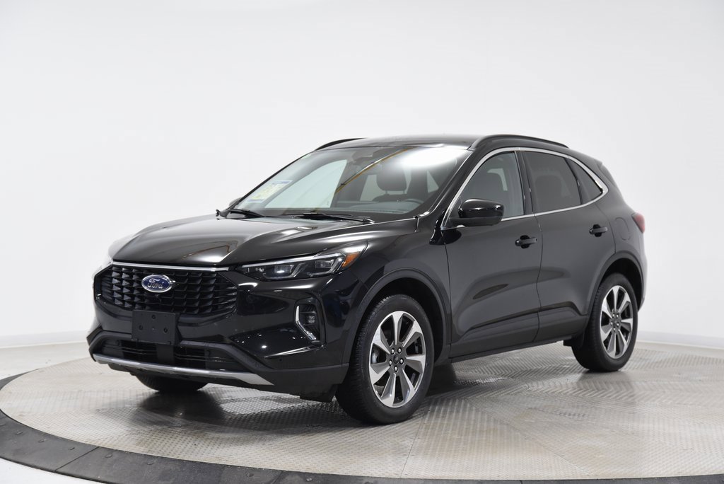 2023 Ford Escape Platinum photo 3