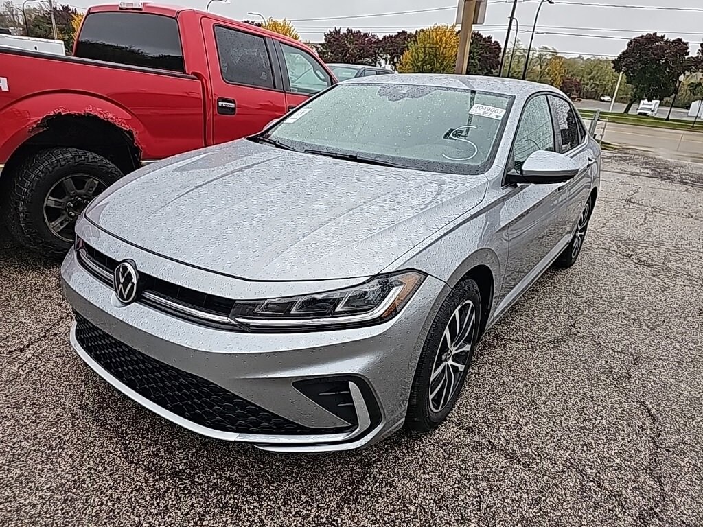 Used 2025 Volkswagen Jetta 1.5T SE Sedan