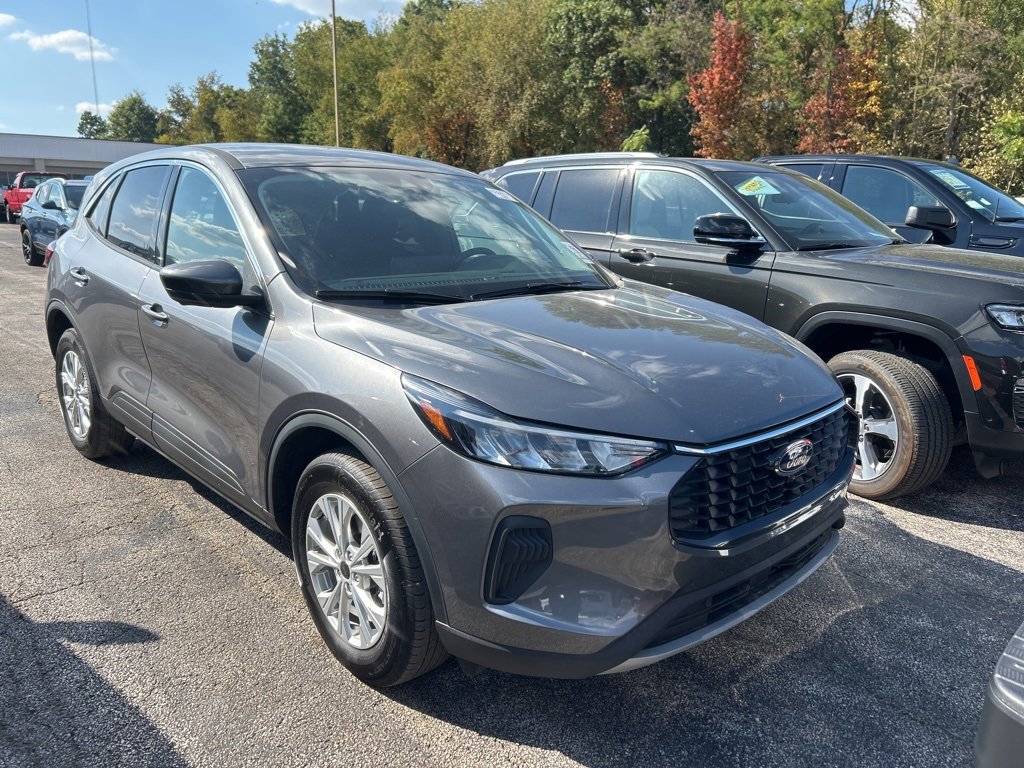 2023 Ford Escape Active photo 2
