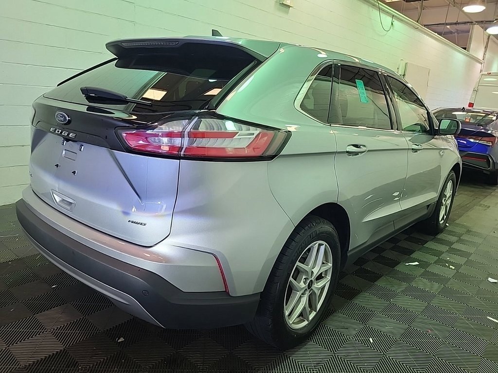 2024 Ford Edge SEL photo 4