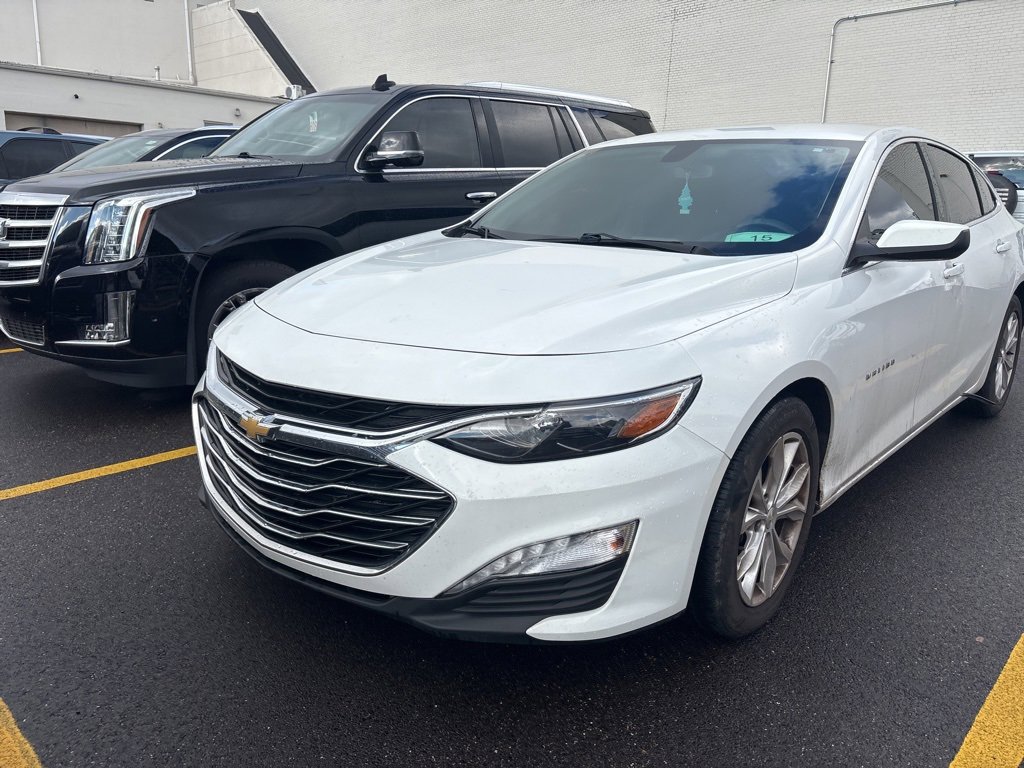 2019 Chevrolet Malibu 1LT photo 2