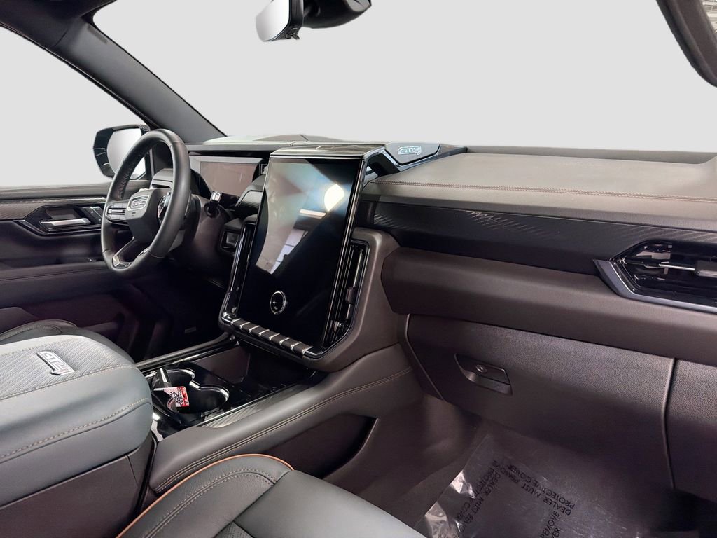 2025 GMC Yukon AT4 - Photo 33