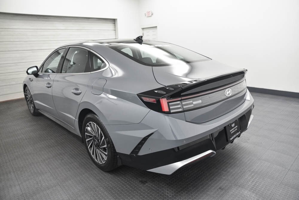 2024 Hyundai Sonata Hybrid Limited photo 3