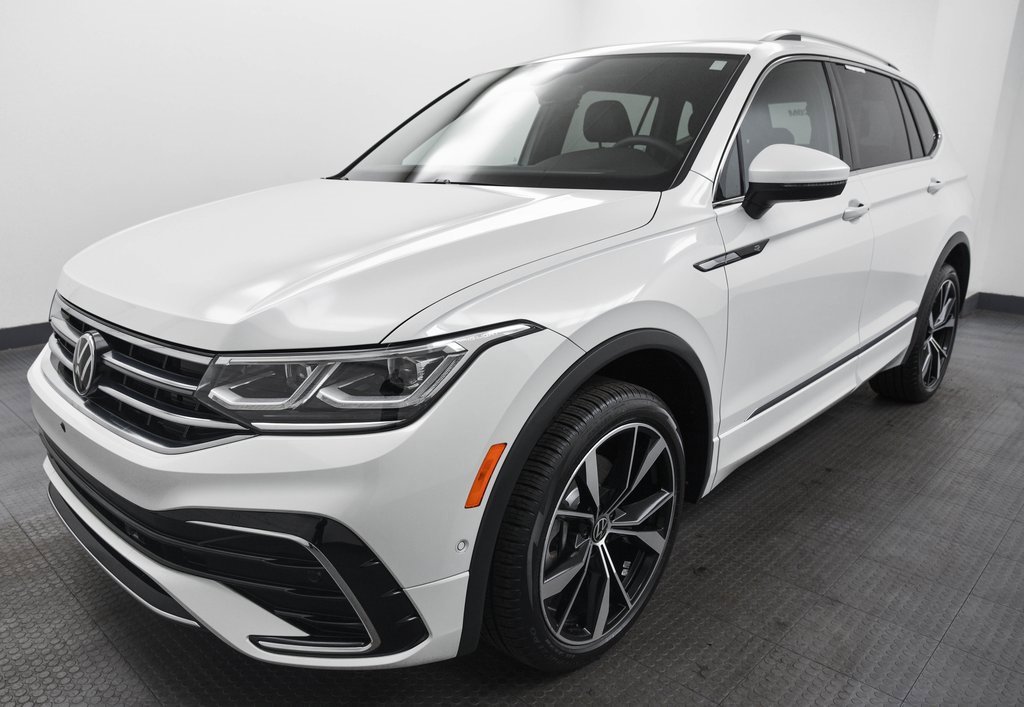 2022 Volkswagen Tiguan SEL Premium R-Line photo 2