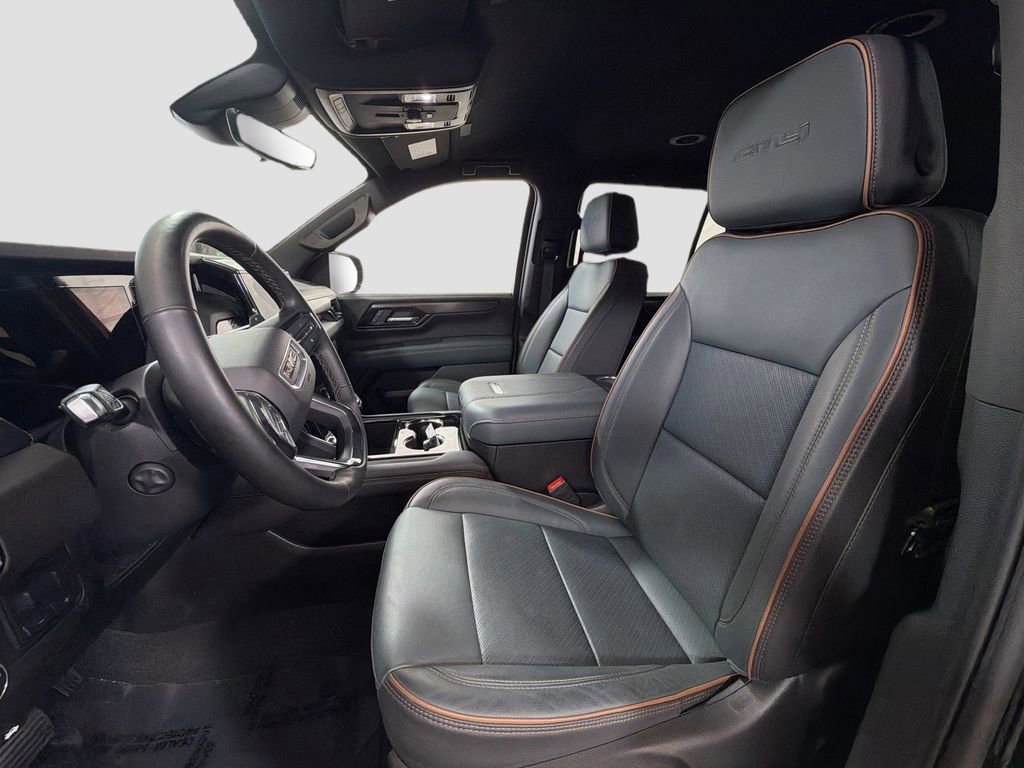 2025 GMC Yukon AT4 - Photo 24
