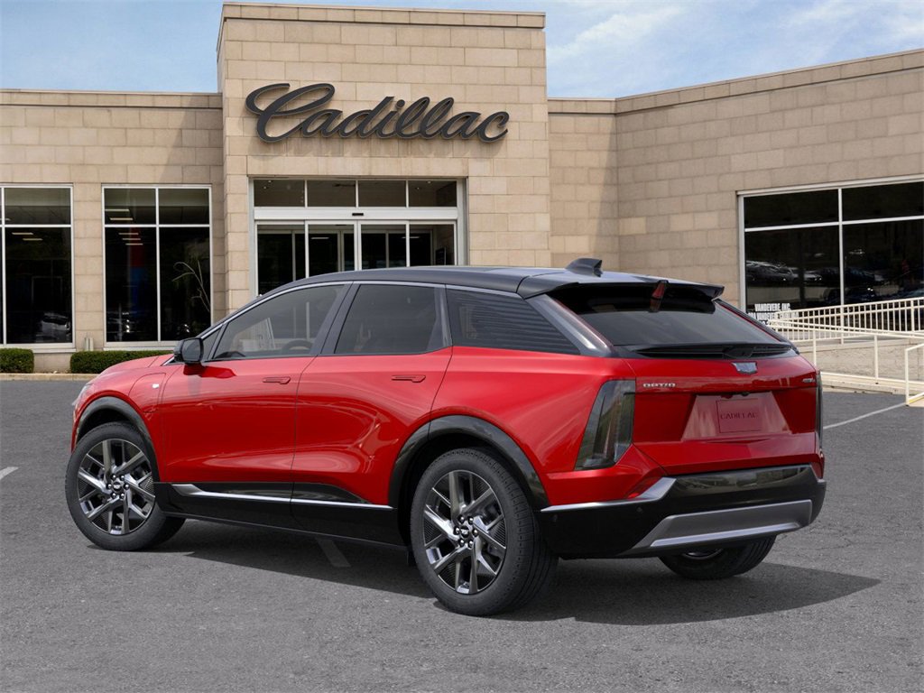 2025 Cadillac Optiq Luxury photo 3