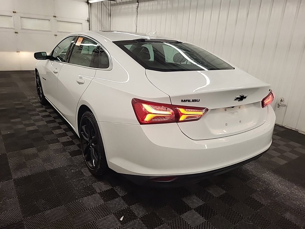 2023 Chevrolet Malibu 1LT photo 2