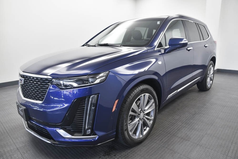 2023 Cadillac XT6 Premium Luxury photo 3