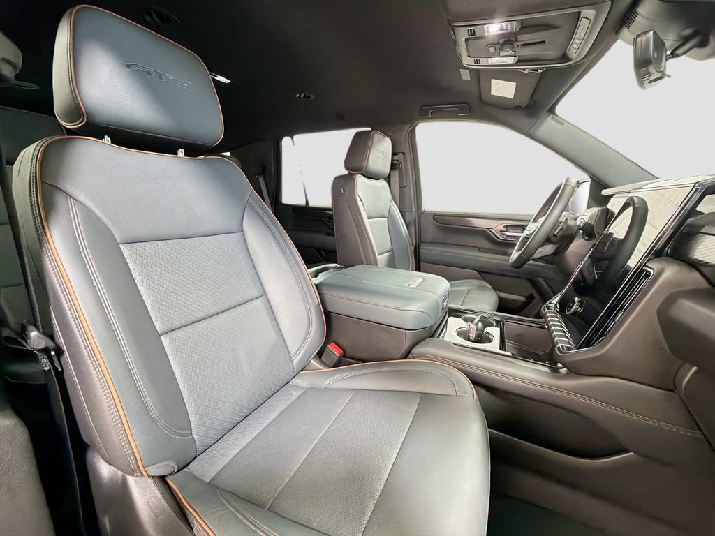 2025 GMC Yukon AT4 - Photo 32