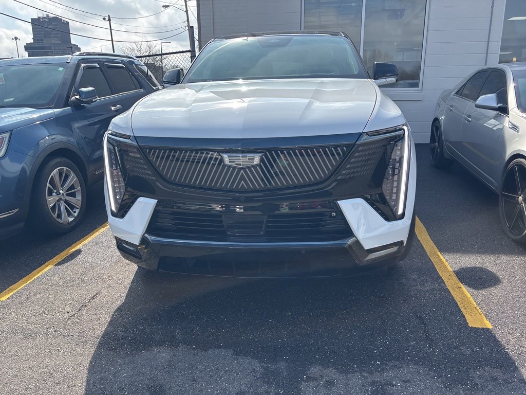 Used 2025 Cadillac Escalade IQ Sport 2 with VIN 1GYTEFKL8SU103228 for sale in Akron, OH