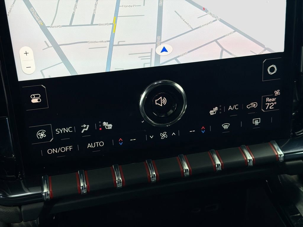 2025 GMC Yukon AT4 - Photo 18