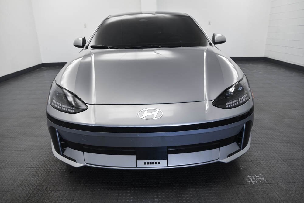 2023 Hyundai Ioniq 6 SEL photo 2