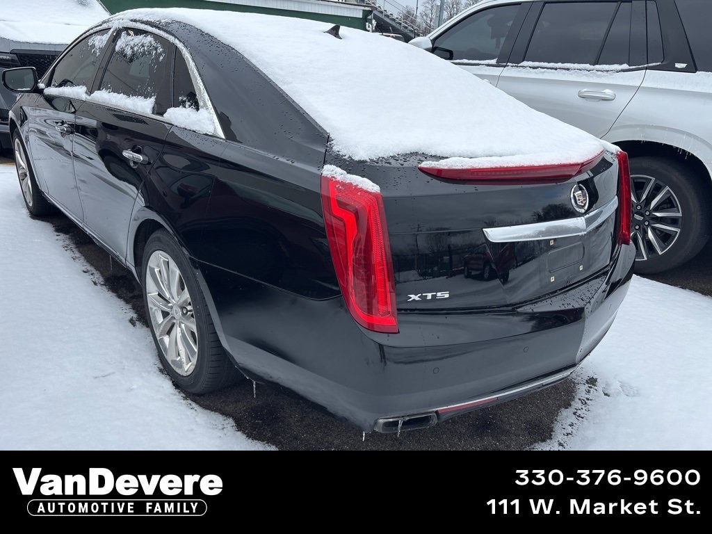 Used 2013 CADILLAC XTS Luxury Car