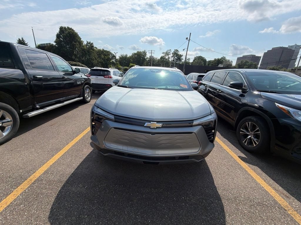 Used 2024 Chevrolet Blazer EV LT with VIN 3GNKDBRJ9RS278414 for sale in Akron, OH