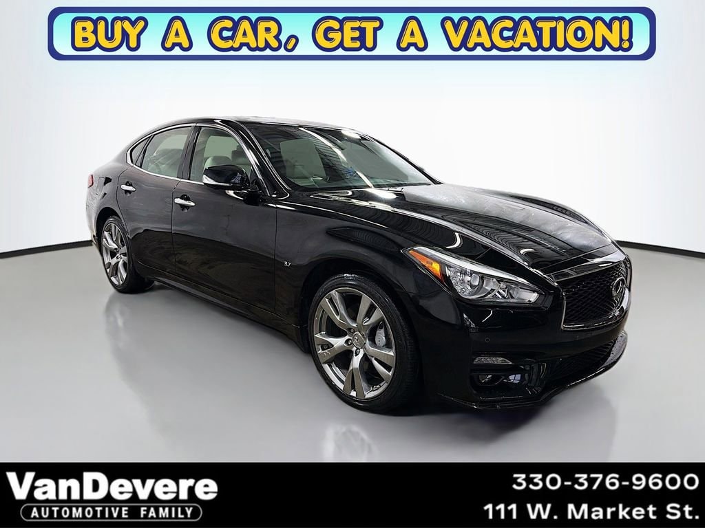 2016 INFINITI Q70 3.7 AWD's photo
