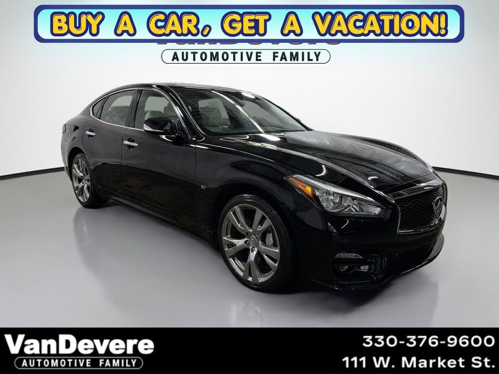 2016 INFINITI Q70 3.7 AWD's photo