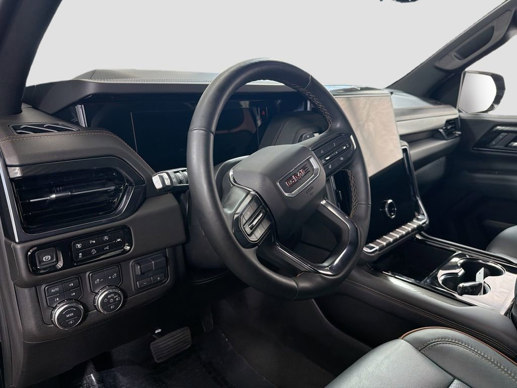 2025 GMC Yukon AT4 - Photo 12