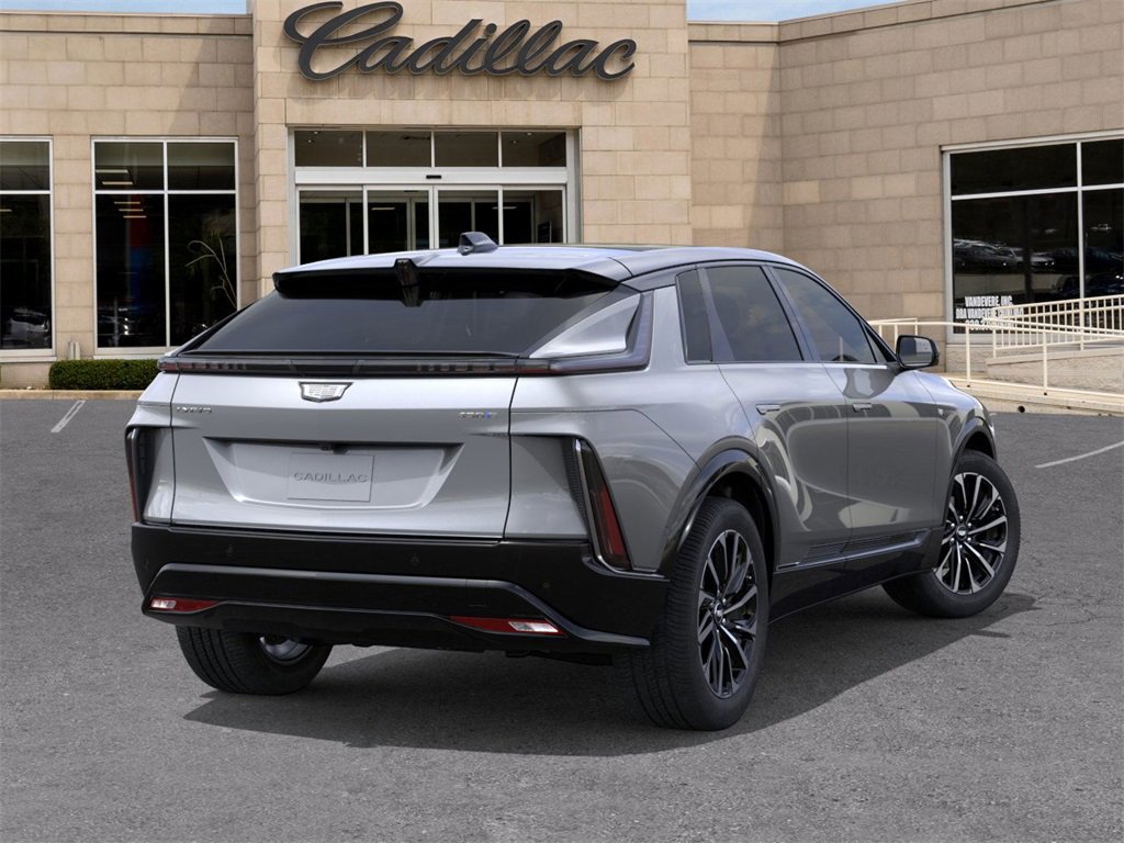 2026 Cadillac Lyriq Sport photo 2