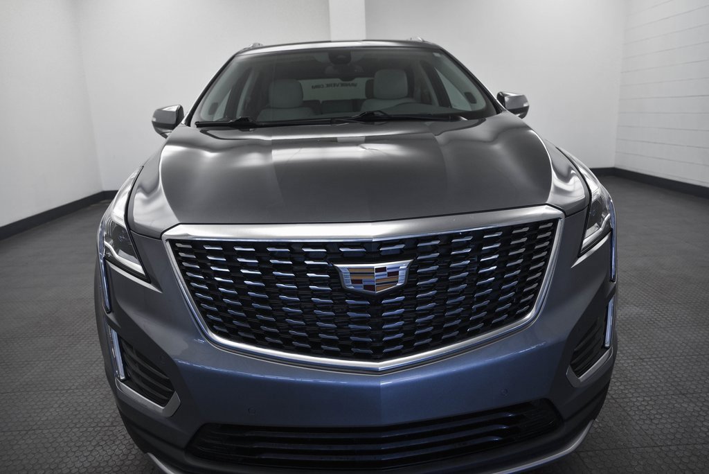 2021 Cadillac XT5 Premium Luxury photo 2