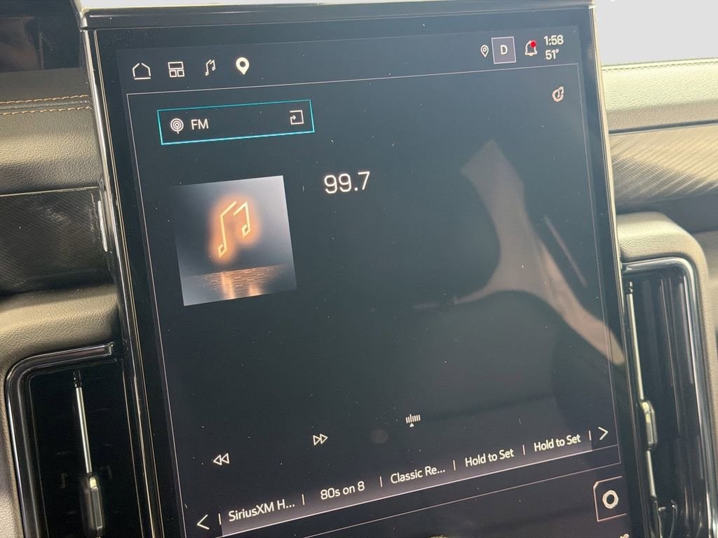 2025 GMC Yukon AT4 - Photo 17