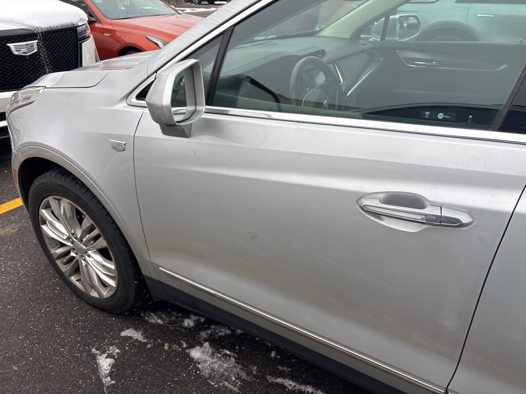 Used 2017 CADILLAC XT5 Premium Luxury AWD SUV