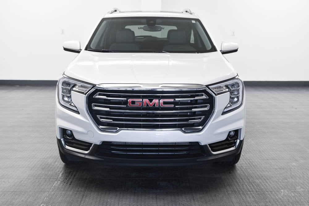 Used 2022 GMC Terrain SLT with VIN 3GKALVEV2NL159890 for sale in AKRON, OH