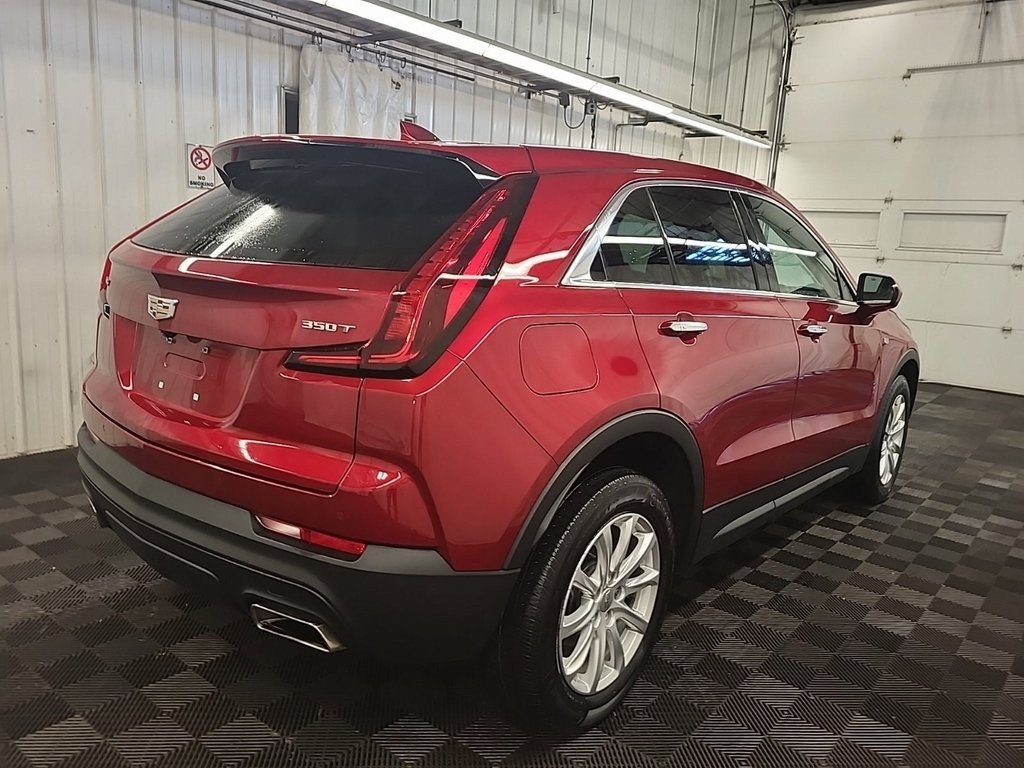 2023 Cadillac XT4 Luxury photo 4